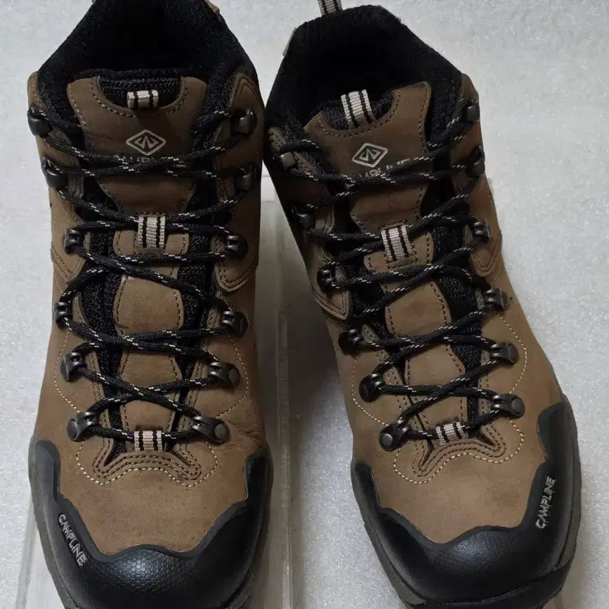 [BUNJANG] CAMPLINE Gore-Tex Mid-Cut Hiking Boots - Men&