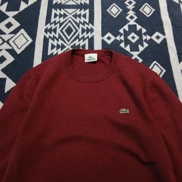 [BUNJANG] Lacoste Burgundy Wool Crew Neck Knit Sweater / 라코스테 버건디 크록패치 울100 아메카지 캐주얼 라운드넥 니트 M