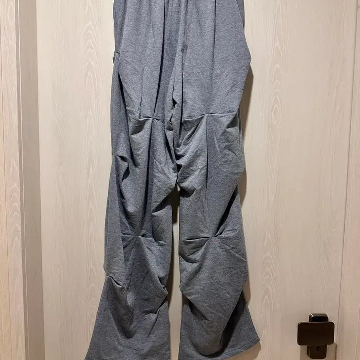 [BUNJANG] Lookatmin Tucked Shirring Training Pants Gray / 룩앳민 핀턱 셔링 주름 트레이닝팬츠 그레이
