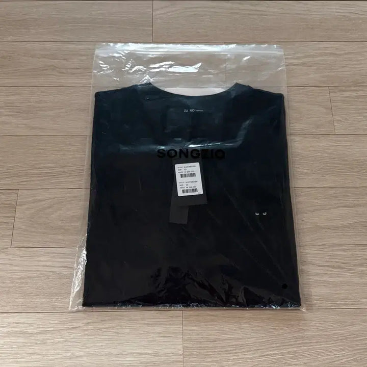 [SOLD OUT] 송지오 지제로 레트로 퓨처 티셔츠 블랙 - XS 사이즈