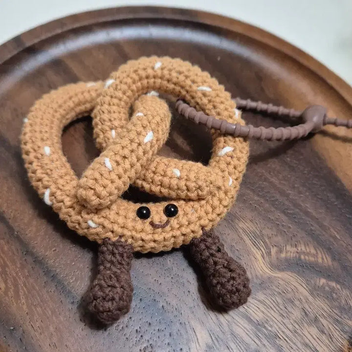 [BUNJANG] Knitted Smile Bread Bag Charm / 뜨개 스마일 빵모양 가방 키링