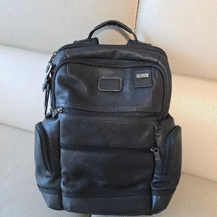 [BUNJANG] TUMI Leather Backpack / TUMI 투미 가죽 백팩 블랙(민트급)