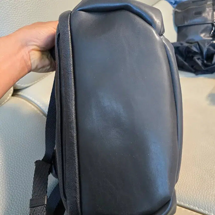 [BUNJANG] TUMI Leather Backpack / TUMI 투미 가죽 백팩 블랙(민트급)