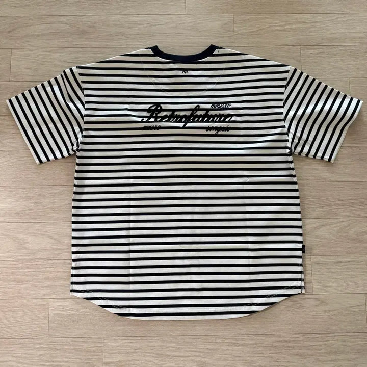 [SOLD OUT] 송지오 지제로 레트로 퓨처 티셔츠 네이비 - XS 사이즈