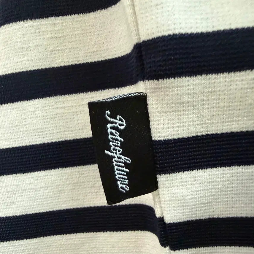 [SOLD OUT] 송지오 지제로 레트로 퓨처 티셔츠 네이비 - XS 사이즈