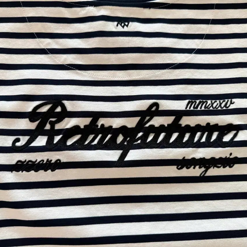 [SOLD OUT] 송지오 지제로 레트로 퓨처 티셔츠 네이비 - XS 사이즈