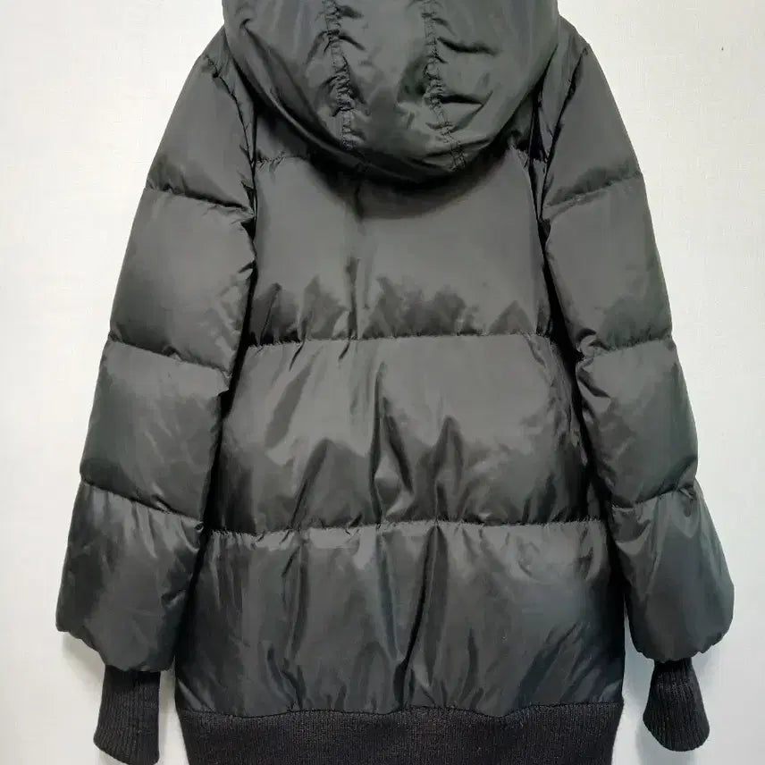 [BUNJANG] Theory Black Hooded Padded Jumper / 띠어리 블랙 후드 패딩 점퍼