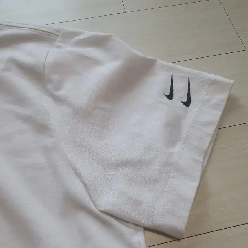 [BUNJANG] Nike Big Swoosh Short Sleeve T-shirt / 나이키 빅스우시 반팔 티셔츠