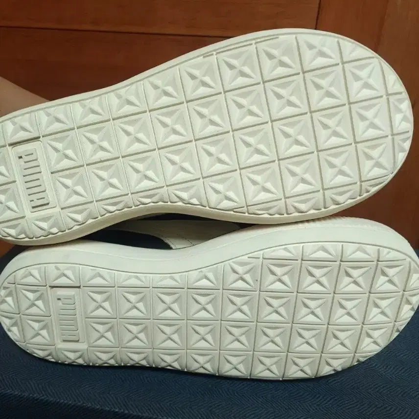 [BUNJANG] Puma Leather Sneakers / 푸마 퓨마 새상품 255 가죽 운동화 스니커드