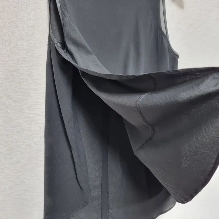 [BUNJANG] Time Sleeveless Blouse (Women&