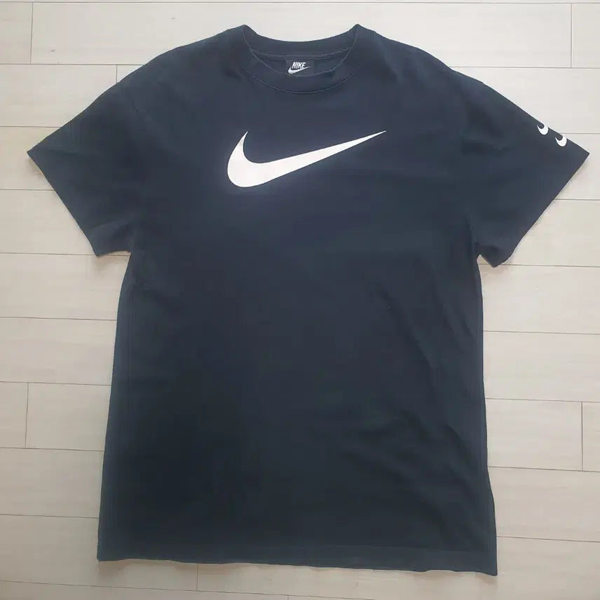 [SOLD OUT] 나이키 빅스우시 반팔 티셔츠