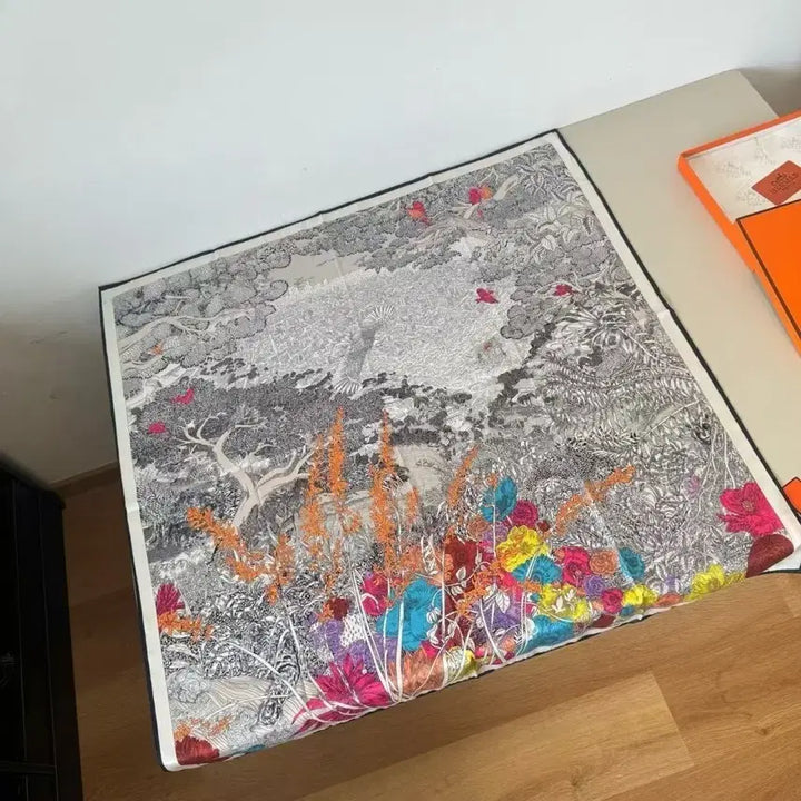 [BUNJANG] Hermès Flower Pattern Silk Scarf / 에르메스 플라워 패턴 스카프