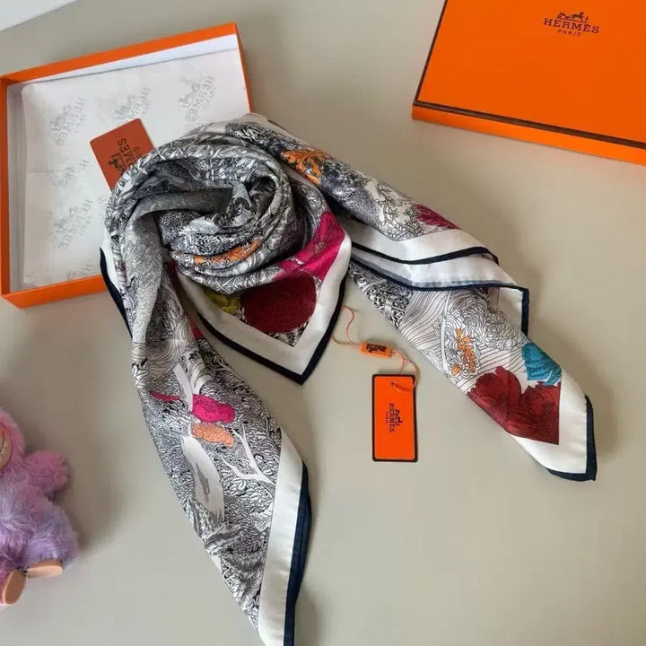 [BUNJANG] Hermès Flower Pattern Silk Scarf / 에르메스 플라워 패턴 스카프