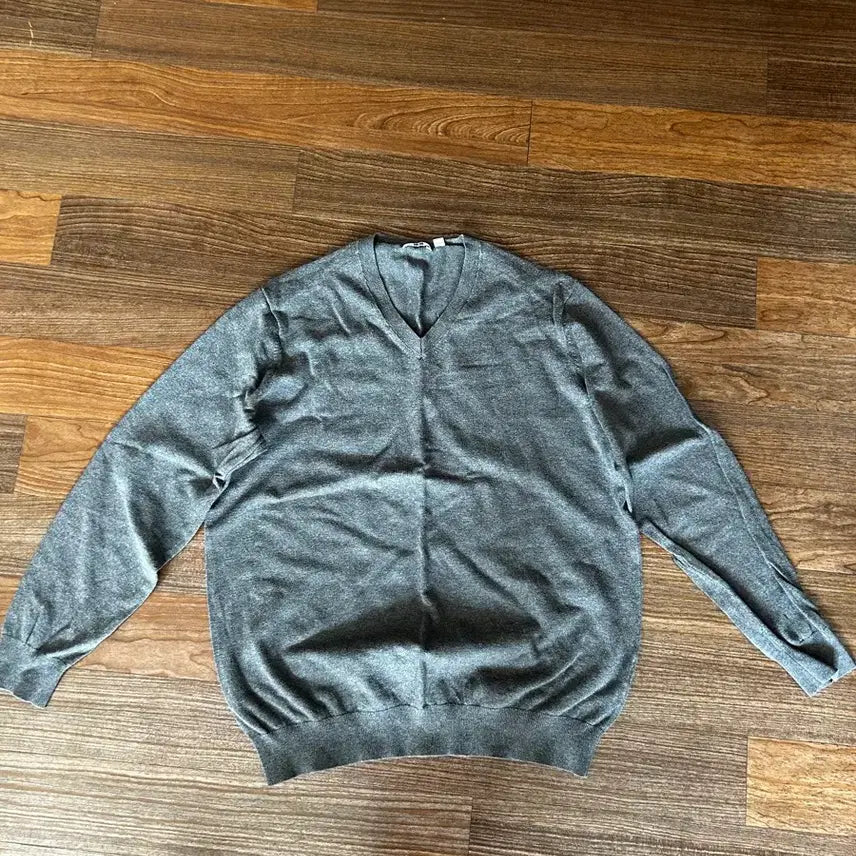 [BUNJANG] Uniqlo V-Neck Knit XL / 유니클로 브이넥니트 XL