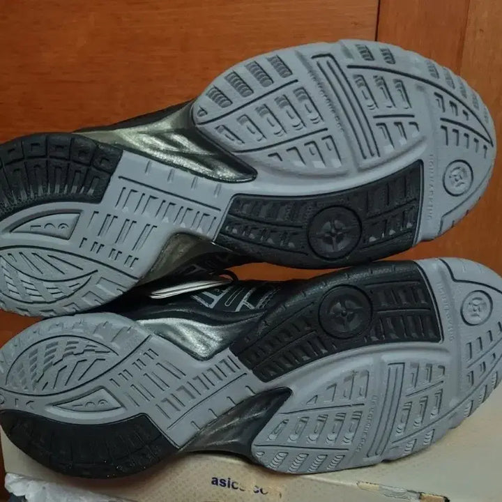 [BUNJANG] Asics Running Sneakers / 아식스 255 260 운동화 새상품 런닝화 스니커즈