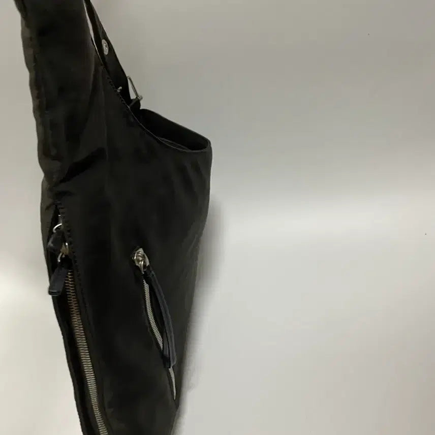 [BUNJANG] Couronne Nylon Hobo Shoulder Bag / 쿠론 나일론 호보백 숄더백