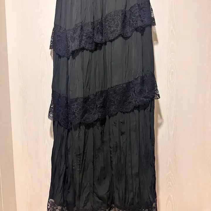 [BUNJANG] Black Lace Long Skirt / 블랙 레이스 캉캉 롱 스커트