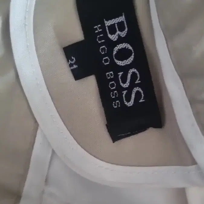 [SOLD OUT] 새상품급) 보스. 베이지치노팬츠.  32