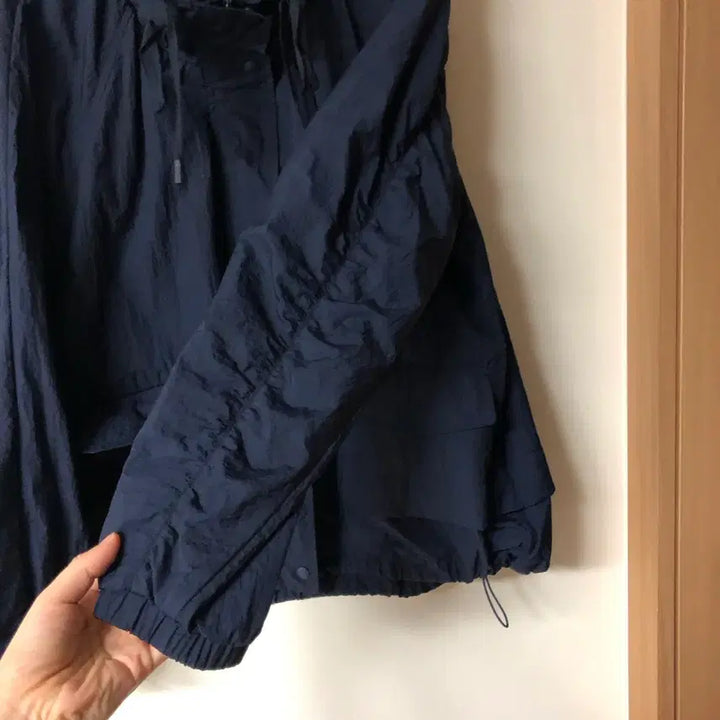 [BUNJANG] BCBG 22년 바스락 초경량 자켓 점퍼 간절기 야상 사파리 네이비 바막 / BCBG 22년 바스락 초경량 자켓 점퍼 간절기 야상 사파리 네이비 바막