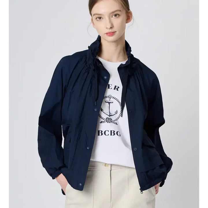 [BUNJANG] BCBG 22년 바스락 초경량 자켓 점퍼 간절기 야상 사파리 네이비 바막 / BCBG 22년 바스락 초경량 자켓 점퍼 간절기 야상 사파리 네이비 바막