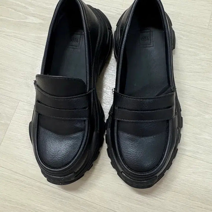 [SOLD OUT] 레이지앤 키높이  로퍼
