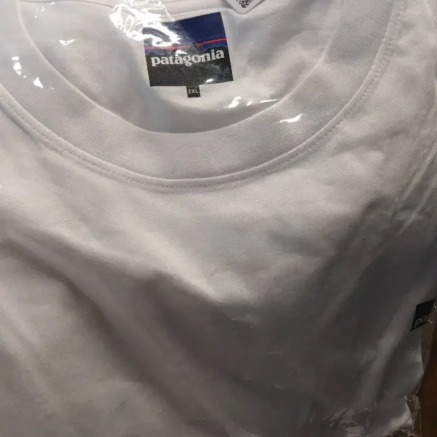 [BUNJANG] 파타고니아 흰색 반팔 티셔츠 2XL / 파타고니아 흰색 반팔 티셔츠 2XL