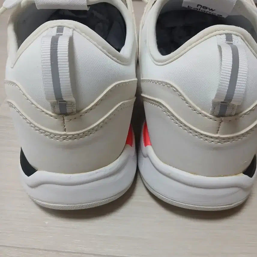 [BUNJANG] New Balance 247 White Sneakers / 뉴발란스 247 흰색 운동화