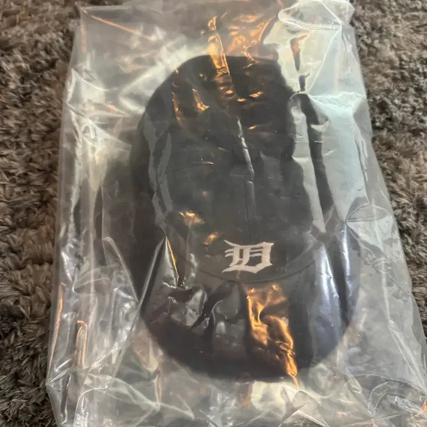 [SOLD OUT] [os] (새상품) 도넛리벤지 D LOGO CAP DW