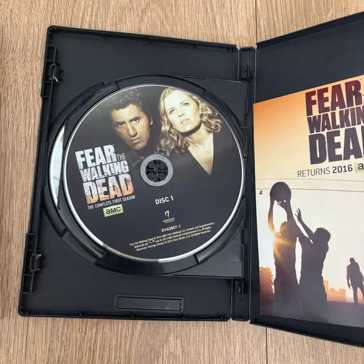 [BUNJANG] Fear the Walking Dead Season 1+2 DVD Set / 피어 더 워킹 데드 시즌1+2 DVD 세트