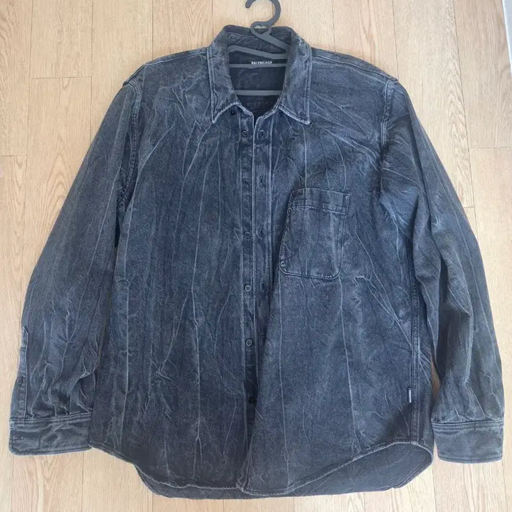 [SOLD OUT] (39) 발렌시아가 블랙 데님 셔츠  한국105사이즈