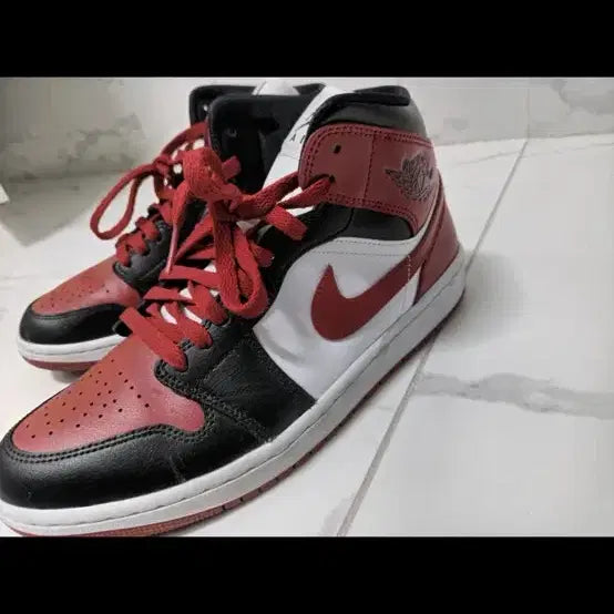 [BUNJANG] Nike Jordan Mid Basketball Shoes / 나이키 조던 미드 275
