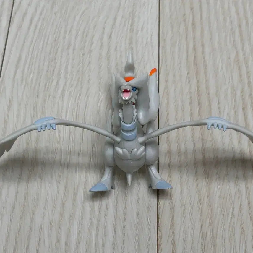[SOLD OUT] 포켓몬 입체도감 블랙 화이트 큐레무 제크로무 레시라무 4종 피규어