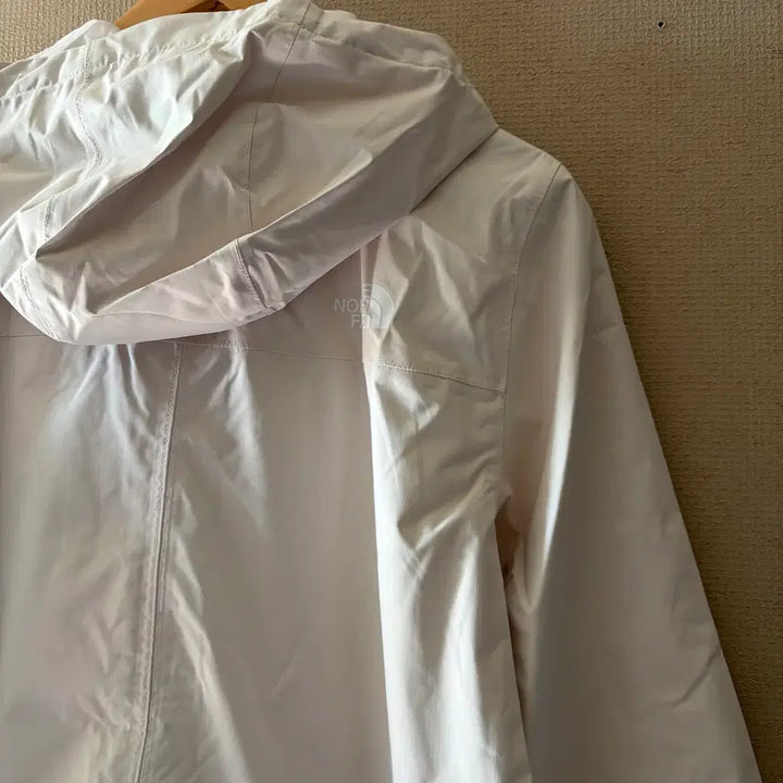 [BUNJANG] The North Face Antora Windbreaker Dune (M) / 노스페이스 안토라 바람막이 듄 M