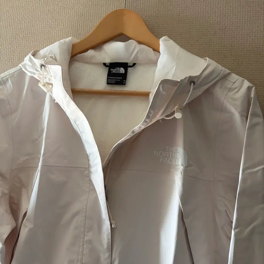 [BUNJANG] The North Face Antora Windbreaker Dune (M) / 노스페이스 안토라 바람막이 듄 M