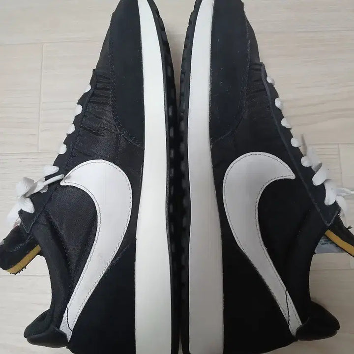 [BUNJANG] Nike Air Tailwind 79 Black/White Sneakers / 나이키 에어 테일윈드 79 블랙/화이트