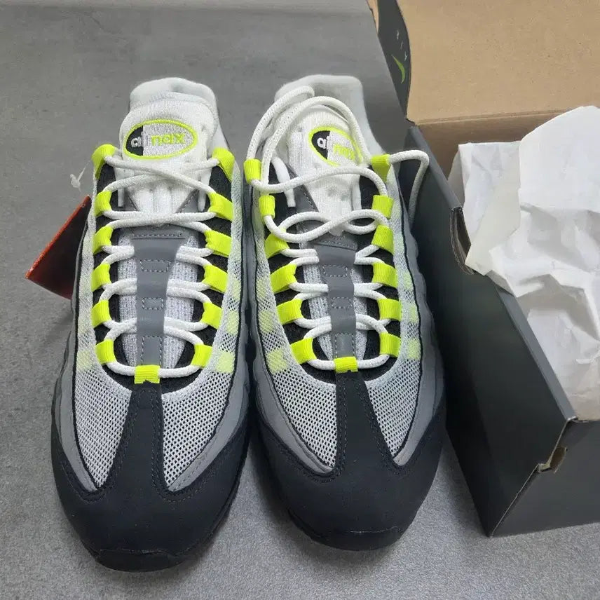 [BUNJANG] Nike Air Max 95 Fluorescent Gray Sneakers / 나이키 에어맥스 95 형광 그레이 새상품