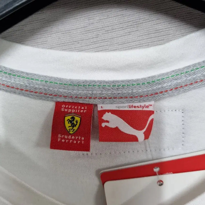 [BUNJANG] Puma x Ferrari V-Neck T-Shirt (White) - Men&