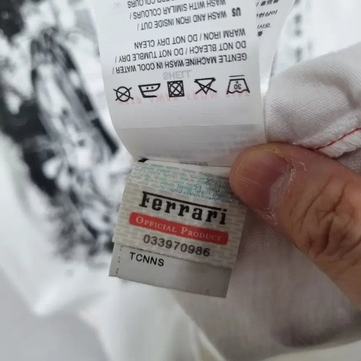 [BUNJANG] Puma x Ferrari V-Neck T-Shirt (White) - Men&