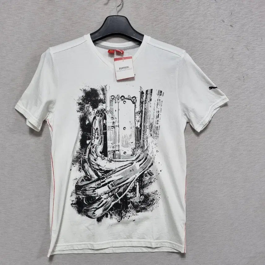[BUNJANG] Puma x Ferrari V-Neck T-Shirt (White) - Men&