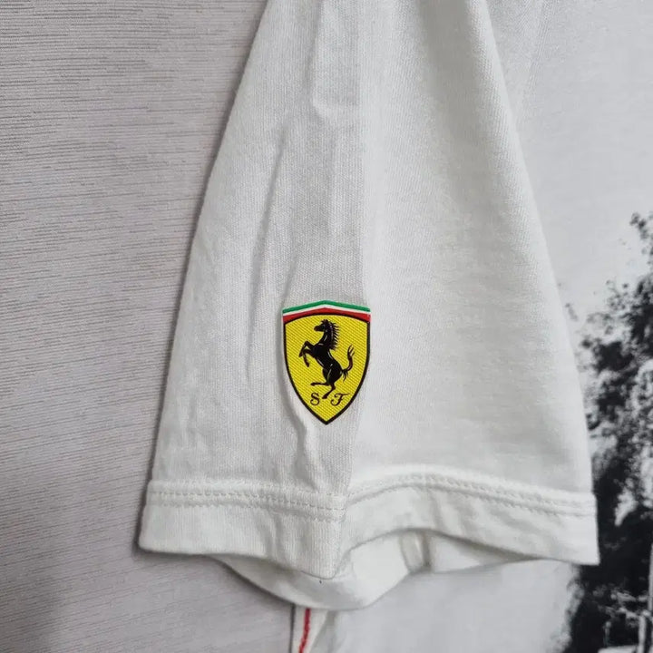 [BUNJANG] Puma x Ferrari V-Neck T-Shirt (White) - Men&