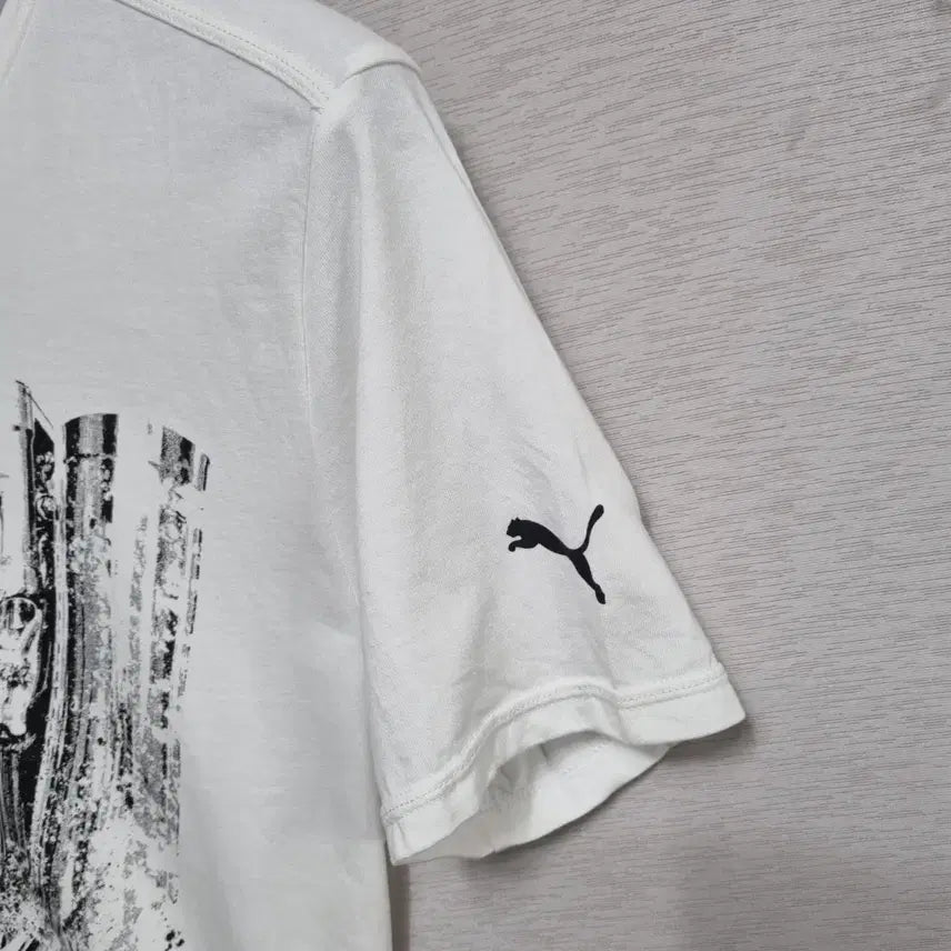 [BUNJANG] Puma x Ferrari V-Neck T-Shirt (White) - Men&