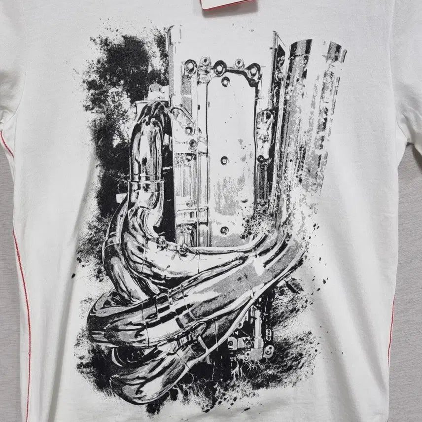 [BUNJANG] Puma x Ferrari V-Neck T-Shirt (White) - Men&