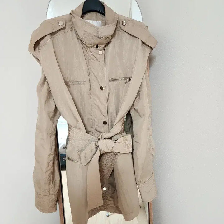 [BUNJANG] JULL-LOG Trench Safari Windbreaker Jacket (Beige) / [줄로그/FREE]트렌치형 사파리 바람막이 (여름 간절기용/베이지)