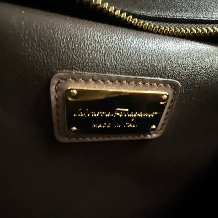 [BUNJANG] Salvatore Ferragamo Two-Tone Shoulder/Tote Bag / 살바토레 페라가모