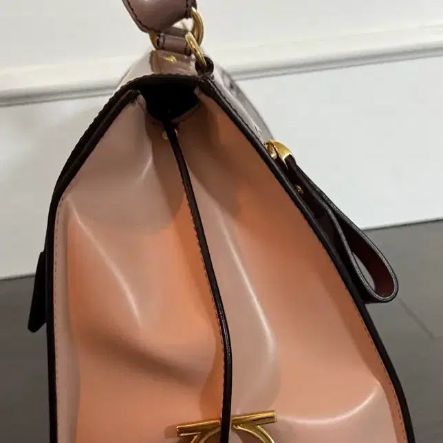 [BUNJANG] Salvatore Ferragamo Two-Tone Shoulder/Tote Bag / 살바토레 페라가모