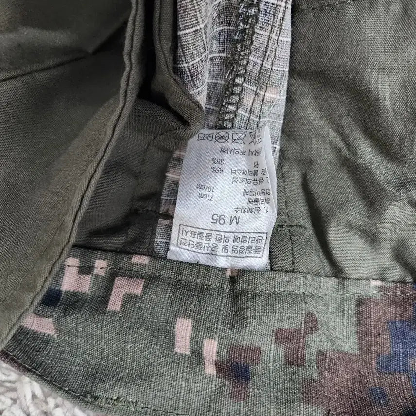 [BUNJANG] Nepa Digital Camo Shorts / 네파 디지털 카모 반바지 95 M 30인치 새제품