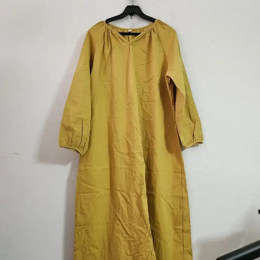 [SOLD OUT] 머스타드 롱 원피스 브이넥