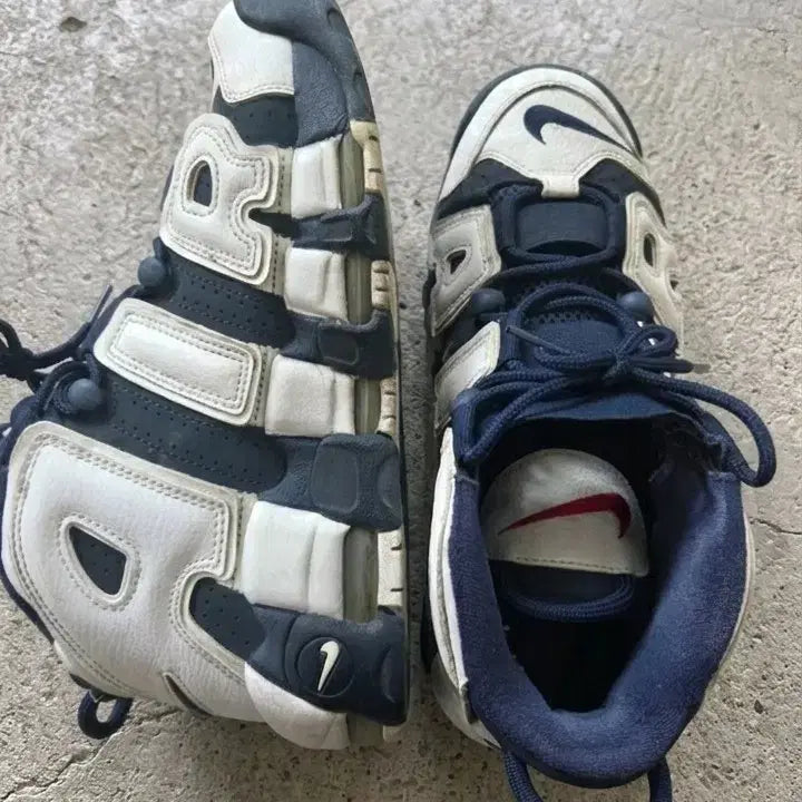 [BUNJANG] Nike Air More Uptempo White/Blue Sneakers (240) / 나이키 에어 모어 업템포 흰/남 스니커즈240
