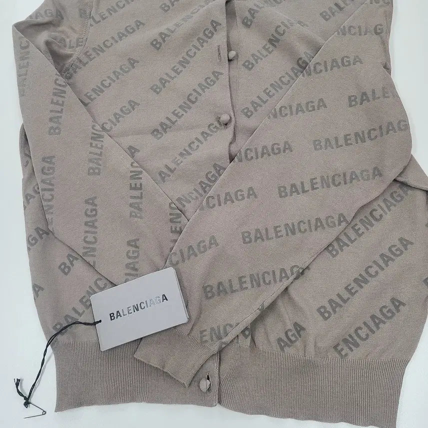 [BUNJANG] Balenciaga All Over Logo Cropped Cardigan L / 발렌시아가 올오버 로고 크롭 가디건 사이즈L 실착1회