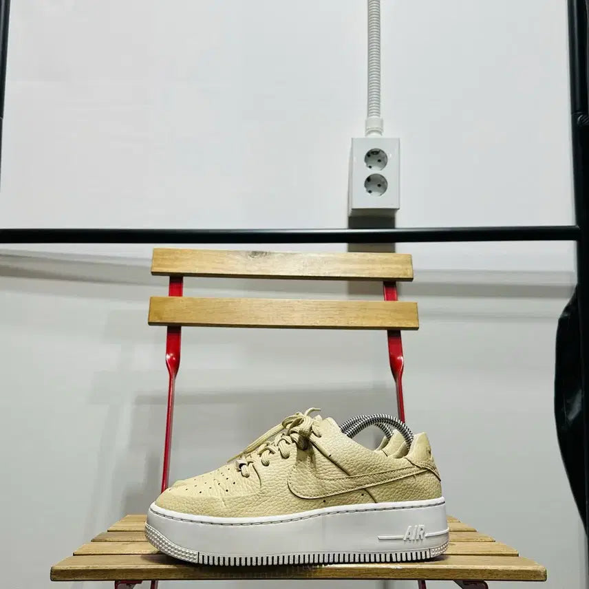 [BUNJANG] Nike Air Force 1 Sage Low Desert Women&